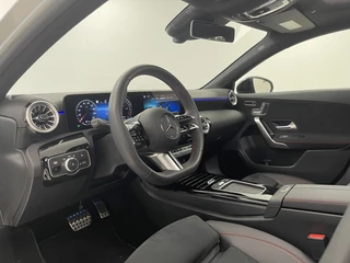 Mercedes-Benz A-Klasse Mercedes-Benz A-Klasse 250e AMG Line Premium Plus | Panoramadak | Distronic | Memory st - afbeelding nr 3