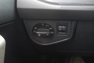 Volkswagen Polo Volkswagen Polo 1.0 TSI Highline Automaat 6.712 km! / NIEUWSTAAT! / Camera / Virtual Cockpit / Navigatie / Apple CarPlay / 16'' / Climate Control / Parkeerhulp V+A / ACC - afbeelding nr 28