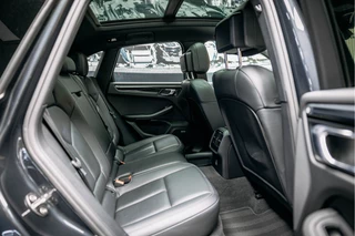 Porsche Macan Porsche Macan 3.0 S | Pano | Stoelverwarming | Sportuitlaat | Luchtvering | Trekhaak | - afbeelding nr 19