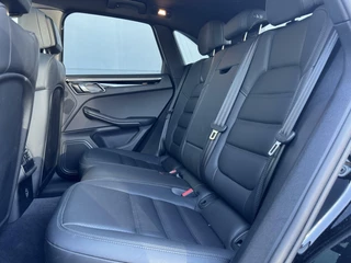 Porsche Macan Porsche Macan 3.0 S|Luchtvering|Adaptieve sportstoelen|Panoramadak|Trekhaak|21