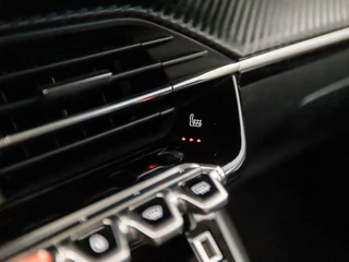 Peugeot e-208 Peugeot e-208 EV Allure Sport 50 kWh Automaat (APPLE CARPLAY, GROOT NAVI, 360 CAMERA, KEYLESS, SPORTSTOELEN, GETINT GLAS, LM VELGEN, LED KOPLAMPEN, NIEUWSTAAT) - afbeelding nr 10