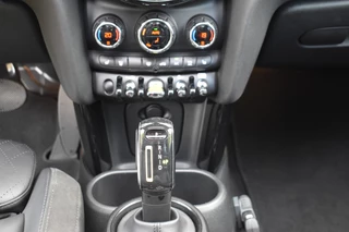 MINI Electric MINI Electric Mini Resolute edition 33 kWh Pano automaat resolute edition 135kw 1e eigenaar n.a.p. Pano / Leder / Harman Kardon / Head Up / Camera / Keyless - afbeelding nr 38
