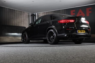 Mercedes-Benz GLC Mercedes-Benz GLC-klasse Coupé 300 4MATIC AMG 63 Look / Lane Assist / Leder / F1 / Sfeerverlichting / Camera / Led / Pdc / 20 Inch - afbeelding nr 3