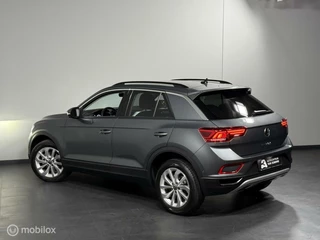 Volkswagen T-Roc Volkswagen T-Roc 1.5 TSI Style | CARPLAY | CRUISE | PDC - afbeelding nr 9