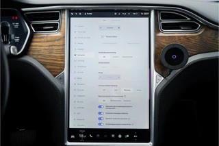 Tesla Model X 22