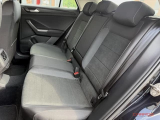 Volkswagen T-Roc Volkswagen T-Roc 1.5 TSI Style Camera ACC Trekh. CarPlay IQ Navi - afbeelding nr 12