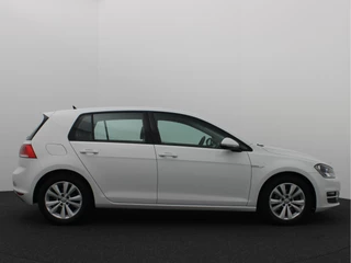 Volkswagen Golf CAMERA / NAVI / CLIMA / PDC / BLUETOOTH / CRUISE / DAB+ / NL-AUTO - afbeelding nr 17