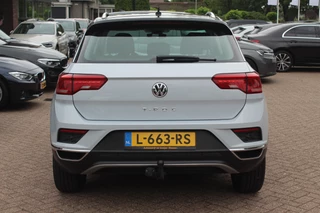 Volkswagen T-Roc Volkswagen T-Roc 1.5 TSI Sport / Trekhaak / Virtual Cockpit / Navigatie / Parkeerhulp V+A / Spiegelpakket / 17'' / Apple CarPlay / ACC - afbeelding nr 15