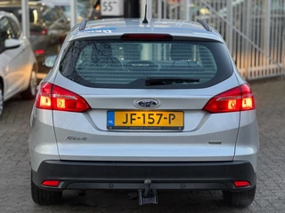 Ford Focus Ford Focus Wagon 1.0 Navi Trekhaak PDC Dealeronderhouden 2e eig Grote ond.beurt Boekjes volledig Bluetooth APK bij aflevering - afbeelding nr 6