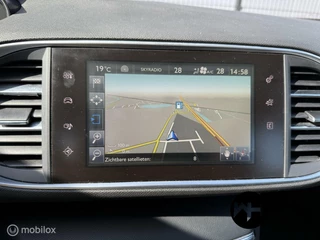 Peugeot 308 Peugeot 308 1.2 PureTech Blue Lease Automaat Panorama dak Nieuwe APK - afbeelding nr 10