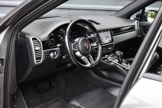 Porsche Cayenne | Panoramadak | Sport Chrono | Achterasbesturing | 21'' Velgen | Leder Dashbord | Orig. NL | - afbeelding nr 16