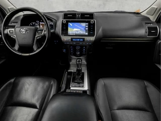 Toyota Land Cruiser Automaat (SCHUIFDAK, 1e EIGENAAR, DEALER ONDERHOUDEN, STANDKACHEL, NAVIGATIE, LUCHTVERING, MEMORY SEATS, STOELVERWARMING/KOELING, 360 CAMERA, KEYLESS, ADAPTIVE CRUISE, TREEPLANKEN, NIEUWSTAAT - afbeelding nr 6