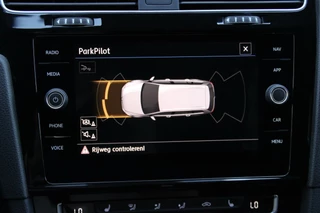 Volkswagen Golf Volkswagen Golf 7.5 - 1.5 TSI ACT 2x R Line 150 PK Automaat |PANORAMADAK, VIRTUAL, CRUISE, STOELVERWARMING, CAMERA, LED, PDC| - afbeelding nr 16