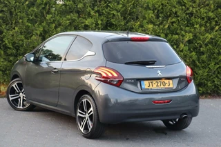 Peugeot 208 Peugeot 208 1.2 PureTech GT-line 110 pk Carplay|Cruise|Camera|Ecc|Navi|Lmv|Cruise - afbeelding nr 3