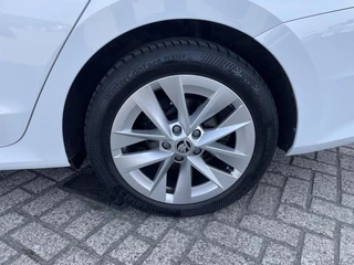 Škoda Octavia Skoda Octavia Combi 1.0 TSI Business Edition - afbeelding nr 14