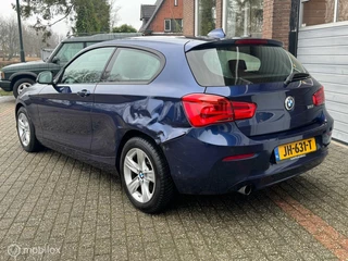 BMW 1 Serie BMW 1-serie 118i LCI AUT NAVIGATIE/PDC/AIRCO/CRUISE - afbeelding nr 3