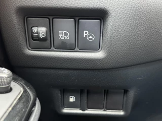 Toyota C-HR Toyota C-HR 1.8 Hybrid First Edition Camera Navigatie Cruise Clima Stoelverwarming Keyless Trekhaak - afbeelding nr 42