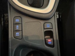 Toyota Yaris Toyota Yaris 1.5 Hyb. Dynamic ACHTER CAMERA-NAVI-BLUETOOTH - Allseason - afbeelding nr 26