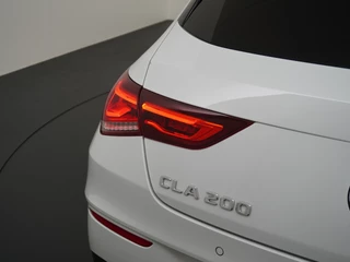 Mercedes-Benz CLA Mercedes-Benz CLA 200 AMG Shooting Brake // Panoramadak // Memory // Keyless // Carplay // Nightpakket // MultiBeam - afbeelding nr 3