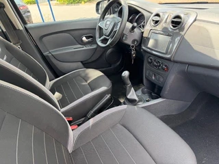 Dacia Sandero Stepway Dacia Sandero Stepway 1.0 SCe 5deurs Laureate Airco,Navigatie - afbeelding nr 3