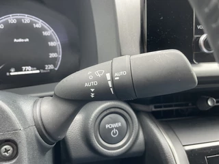 Toyota C-HR Toyota C-HR 1.8 Hybrid 140 Dynamic | Sensoren v/a | Navi | Blindspot - afbeelding nr 13