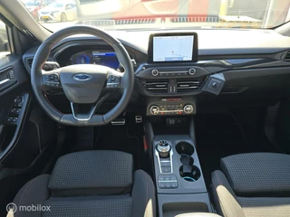 Ford Focus Ford Focus Wagon 1.5 EcoB ST Line X Full Options Pano/ACC/HUD/Winterpakket/Led - afbeelding nr 13