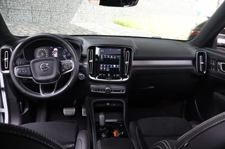 Volvo XC40 Volvo XC40 1.5 T3 R-Design | Schuifdak | Audi H&K | Camera - afbeelding nr 12