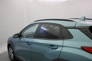 Hyundai Kona Hyundai Kona Electric Premium 64 kWh - Carplay, Camera, Leer, Stoelverw. - afbeelding nr 29
