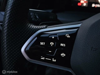 Volkswagen Golf Volkswagen Golf 2.0 TSI GTI Panorama/IQ Light/Leder/Harman Kardon/Camera - afbeelding nr 33