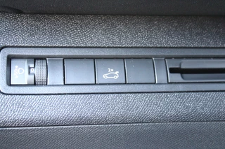Peugeot 3008 Peugeot 3008 1.2 130PK BLUE LEASE PREMIUM | 19