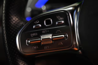 Mercedes-Benz EQC Mercedes-Benz EQC 400 4MATIC Premium Plus 80 kWh AMG - Memory - Distronic - Schuifdak - Keyless Entry - HUD - Ambiance Verlichting - afbeelding nr 6