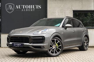 Porsche Cayenne - 432965981-0
