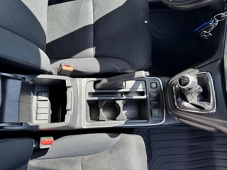 Honda CR-V Honda CR-V 2.0 Comfort Cruise ontrol Climate control Stoelverwarming Achteruitrijcamera Bleutooth - afbeelding nr 32