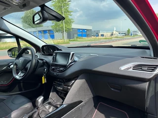 Peugeot 2008 Peugeot 2008 1.2 Puretech GT-Line '' Trekhaak - Camera - Leer '' - afbeelding nr 13