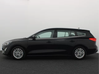 Ford Focus AUTOMAAT / TREKHAAK / FULL LED / KEYLESS / CARPLAY / NAVI / CLIMA / PDC / NL-AUTO - afbeelding nr 2