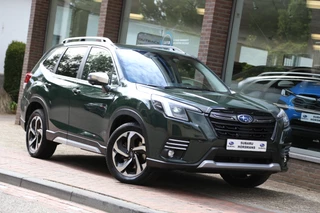Subaru Forester 2.0i e-BOXER Premium Schuifdak Leer Navi HK Camera ACC