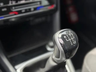 Volkswagen T-Cross Volkswagen T-Cross T-Cross 1.0 TSI Life | Camera | Carplay | vol opties | - afbeelding nr 19