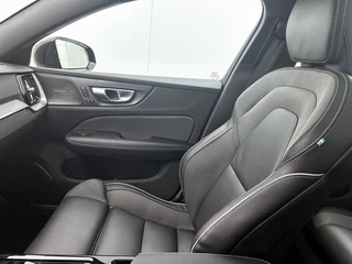 Volvo V60 Volvo V60 2.0 T6 AWD Plus Dark | 360° Camera | Panoramadak | Harman/Kardon - afbeelding nr 11