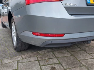 Škoda Superb 1.4 TSI 126pk Active Business | Origineel NL | Navi + Apple Carplay + Android Auto | Clima | Cruise | Pdc | Bluetooth Carkit+Streaming | Licht+Regensensor | Mistlampen | 16''lm | Trekhaak - afbeelding nr 46