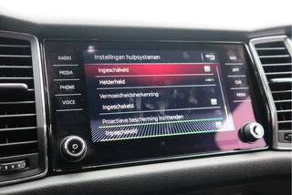Škoda Kodiaq LED, PDC , Navi, Cruisecontrol, Stoelverwarming , Carplay, Trekhaak . Achteruitrijcamera ,Canton Audio ,LMV,  etc - afbeelding nr 51