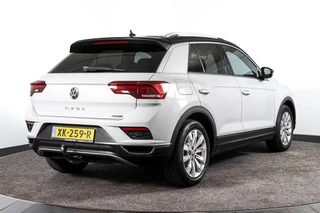 Volkswagen T-Roc Volkswagen T-Roc 2.0 TSI 190 PK 4Motion Sport - Automaat | Dig. Cockpit | Cruise Control | Stoelverw. | PDC | NAV + App. Connect | ECC | Afn. Trekhaak | LM 17