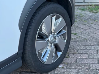 Hyundai Kona Hyundai Kona EV Fashion 64 kWh Camera HEAD-UP FASE 3 1 EIGENAAR - afbeelding nr 6