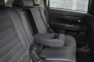 Mitsubishi Outlander Navi/Alcantara-Leder/Camera/Pdc/Standkachel/Trekhaak/Etc.! - afbeelding nr 13