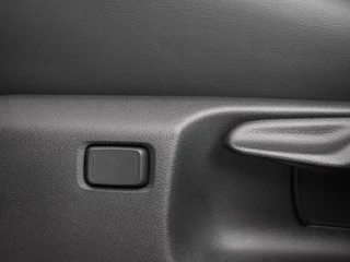 Lexus LBX Lexus LBX DEMO 1.5 Hybrid Elegant | Tech Pack | Parkeersensoren V+A | Leder - afbeelding nr 12