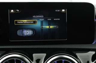 Mercedes-Benz A-Klasse Mercedes-Benz A-klasse 250e AMG Night | Carplay | Stoelverwarming |  Full LED | Sfeerverlichting | Leder/Alcantara | Navigatie | Park Assist - afbeelding nr 24