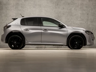 Peugeot 208 Automaat (PANORAMADAK, VIRTUAL COCKPIT, APPLE CARPLAY, GROOT NAVI, LEDER, 360 CAMERA, SPORTSTOELEN, GETINT GLAS, KEYLESS, ZWART HEMEL, NIEUWSTAAT) - afbeelding nr 4