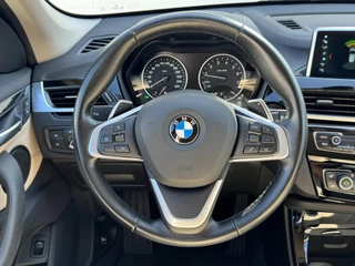 BMW X1 BMW X1 xDrive20i Executive Cruise control Climate control Trekhaak Dealeronderhouden Audio - afbeelding nr 26