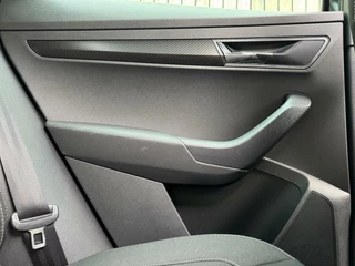 Škoda Karoq Skoda Karoq 1.5 TSI Sportline Automaat | Panoramadak | LED | Stoelverwarming | Adaptieve cruise control | Dode hoek detectie | Trekhaak uitklapbaar | Canton HiFi | Elektrisch bedienbare achterklep | Parkeersensoren voor en achter | Achteruitrijcamera - afbeelding nr 52