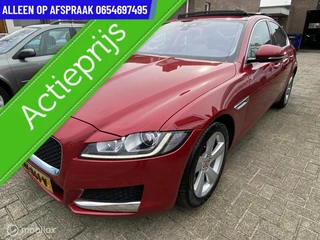 Jaguar XF 3.0d LICHTE ZIJSCHADE LINKS