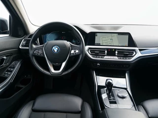 BMW 3 Serie BMW 3-serie Touring 330e 293pk Sport Line | Full LED | Sportstoelen | Adaptive cruise | Trekhaak - afbeelding nr 27